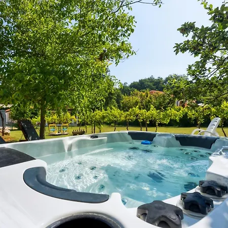 Lovely With Jacuzzi * Veligolji