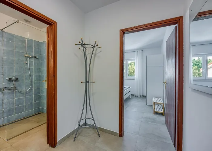 Lovely With Jacuzzi Veligolji