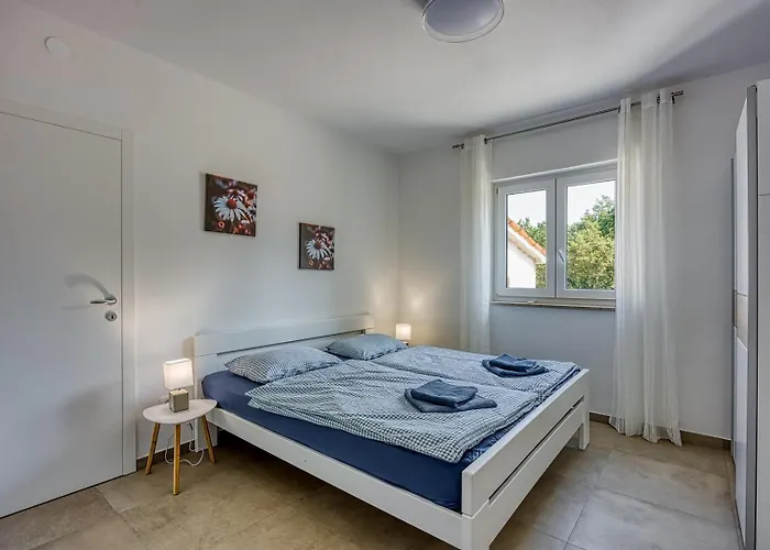 Lovely With Jacuzzi Veligolji