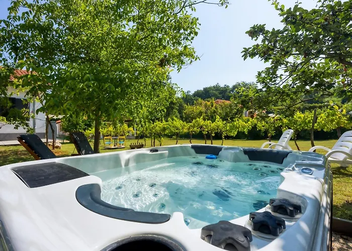 Lovely With Jacuzzi * Veligolji