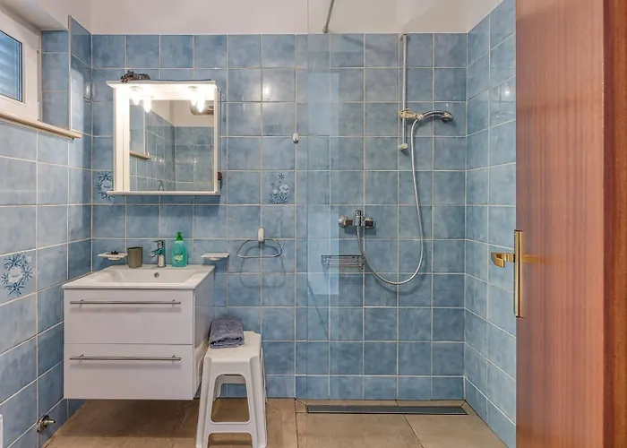 Lovely With Jacuzzi 펜션 *